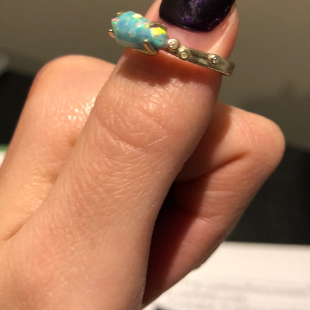 Kendra Scott ring size7 - Picture 2 of 3